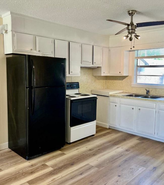 Photo - 818 Bay St Unidad 5