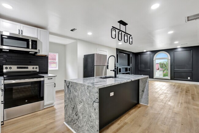 Building Photo - Kenton Street Unit 3 Rental
