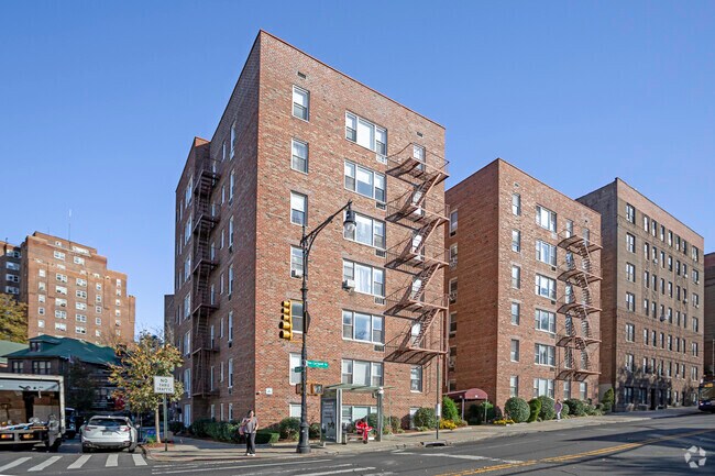 Photo - 91 Van Cortlandt Associates Apartments