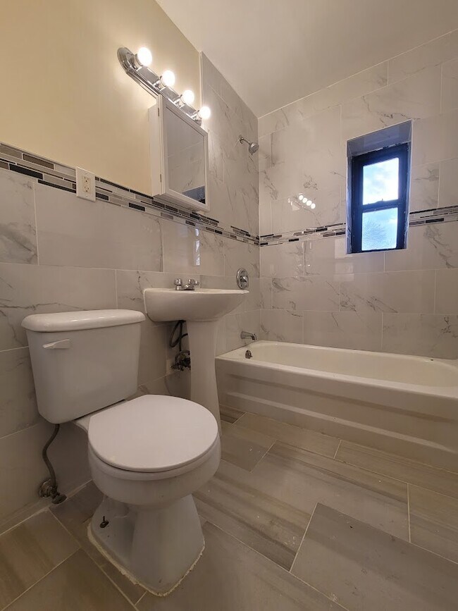 Photo - 365 Schley St