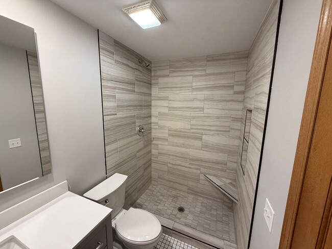 Photo - 916 1st St SE Unidad A916