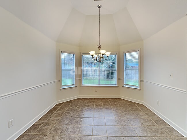 Photo - 410 Vaiden Ridge Dr N