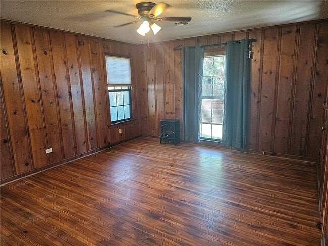 Photo - 503 W 12th St