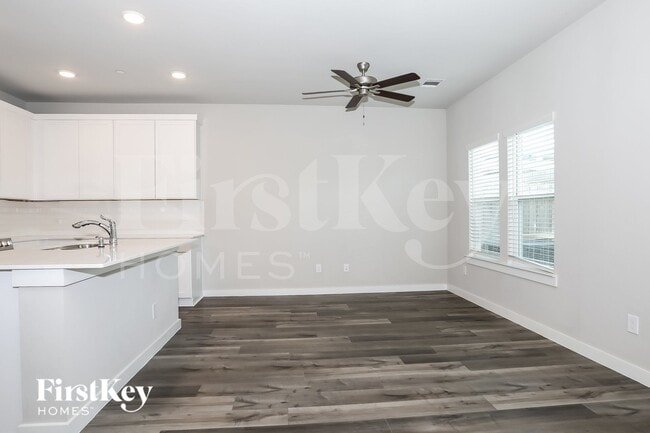 333 N Centro Cir