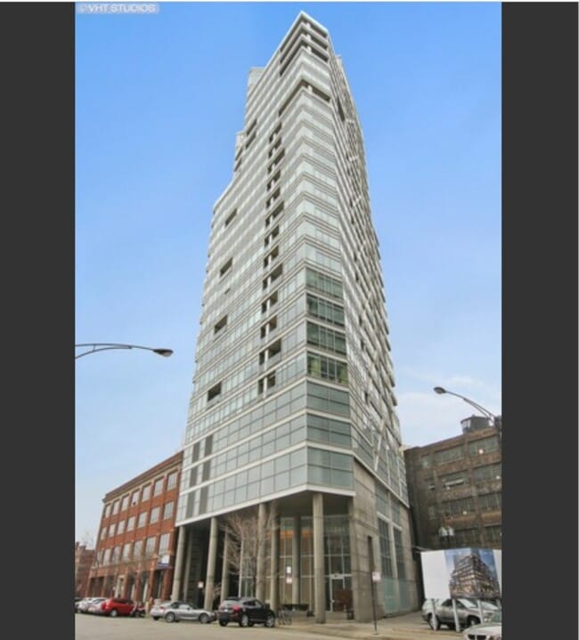 Building Photo - 510 W Erie St Unit 1007