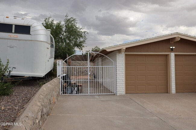 Photo - 6704 La Cadena Dr