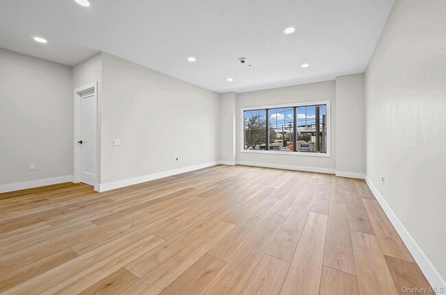 Photo - 80 Division St Unidad 2G