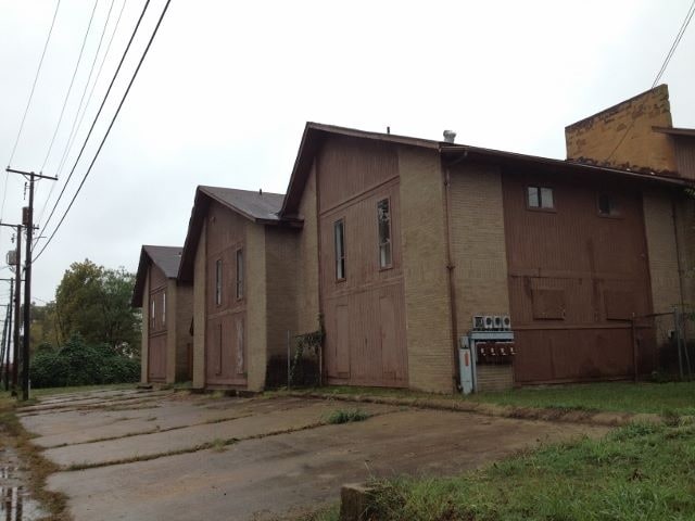 Photo - 998 Walnut Apartments