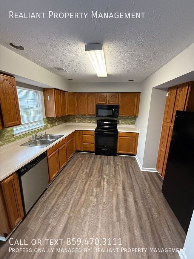 Photo - 223 Tanbark Dr