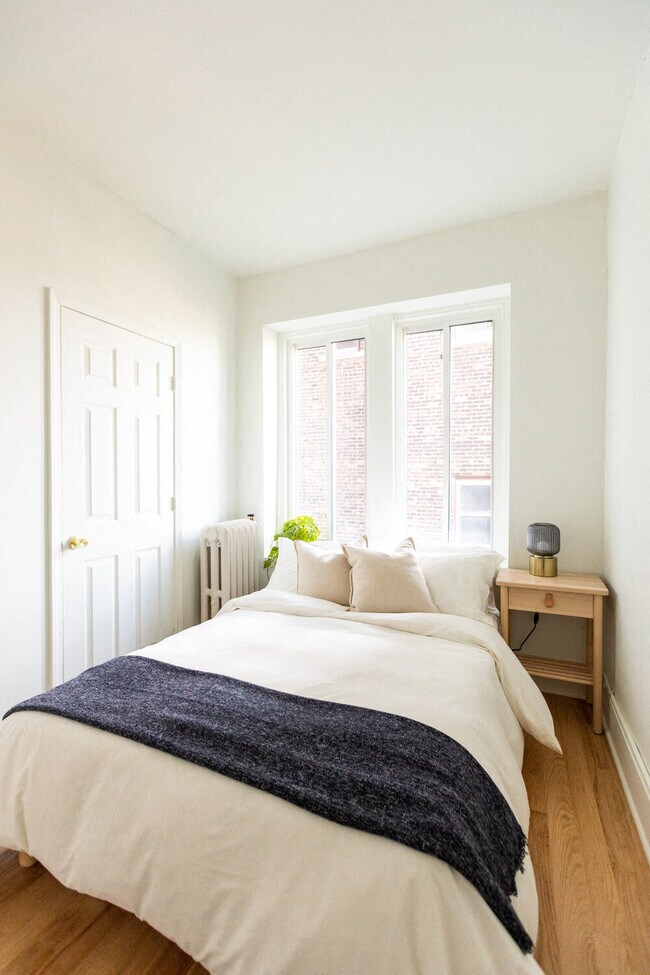 Photo - Selden Manor