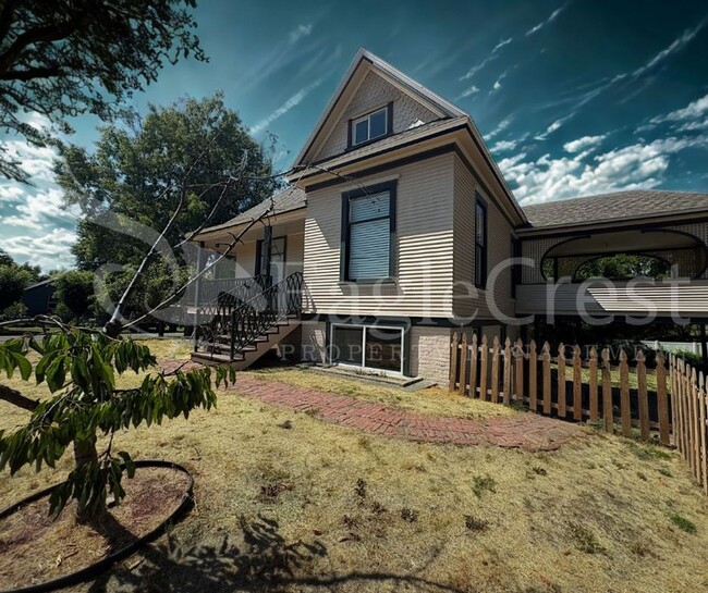 Photo - 603CHERRY Unit B