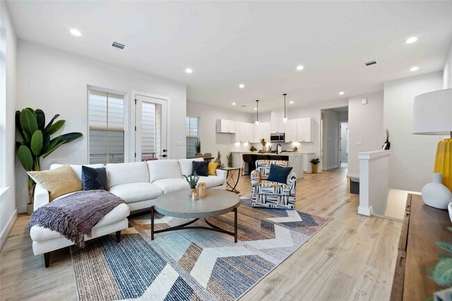 Photo - 8020 Westglen Dr