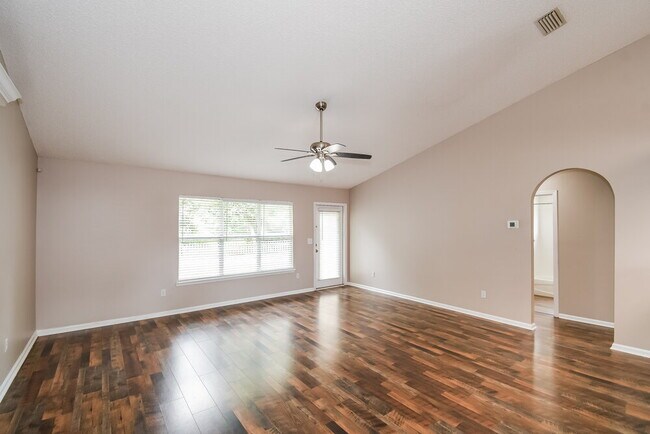 Photo - 2908 Majestic Oaks Ln
