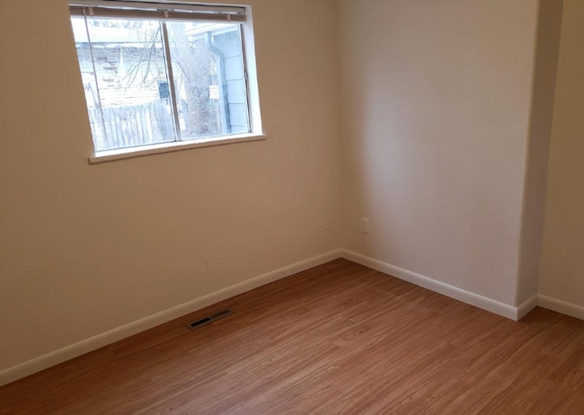 Photo - 804 E 7th St Unit A