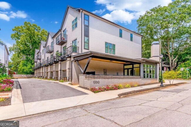 Photo - 1350 May Ave SE Townhome