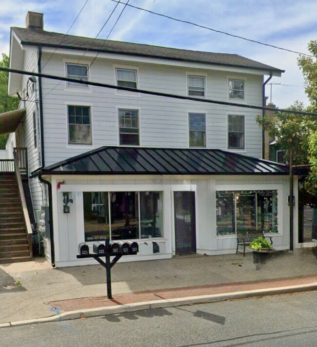 Building Photo - 38 S Main St Unit 2 Rental