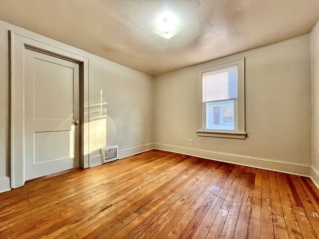 Photo - 1837 Franklin St Unit #2