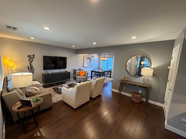 Photo - 3 Bed 2.5 Bath Townhome In Danville