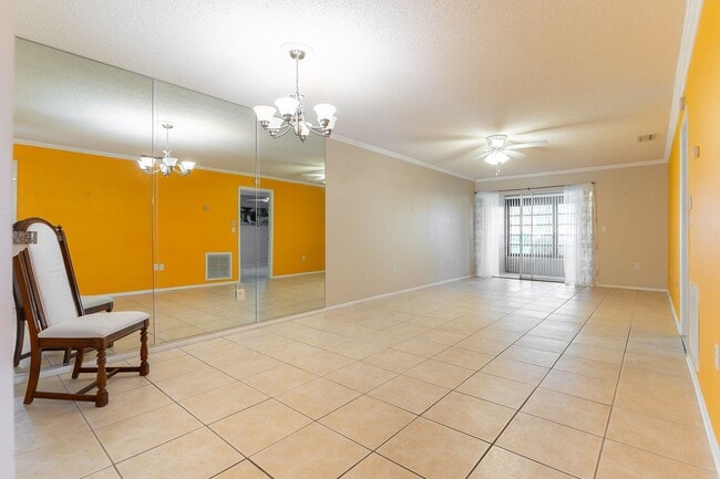 Photo - Conveniently located Unfurnished 2-bed, 2-...