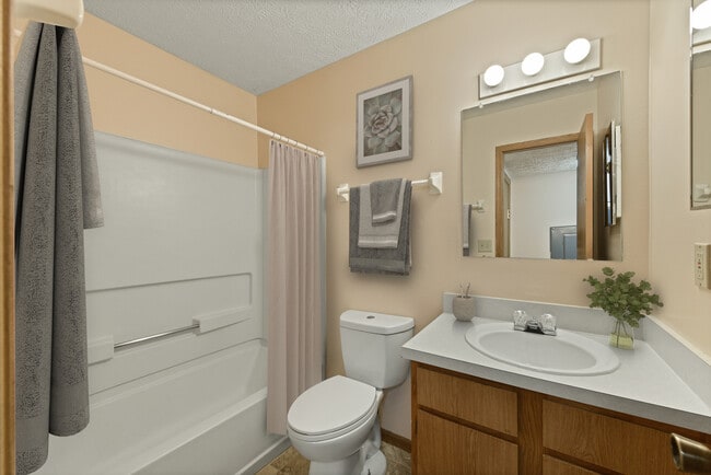 Photo - Greensview Apartments