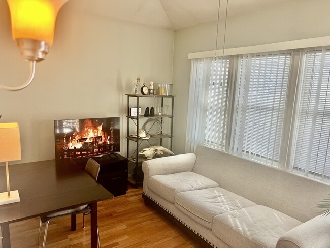 3647 N Newland Ave Unit CH