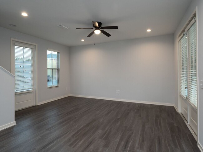 Photo - Porter's Parkside - 4 Bedroom, 4 Bathroom ...