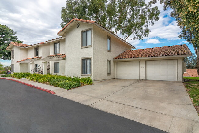 Photo - Bernardo Crest Apartments