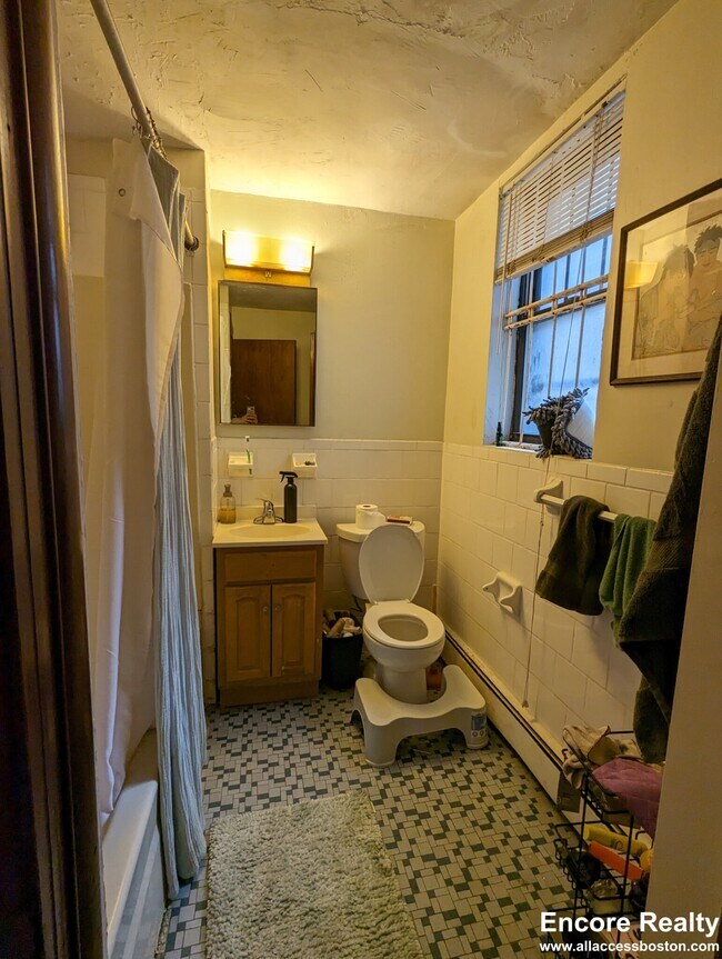 Photo - 58 Queensberry St Unit G3