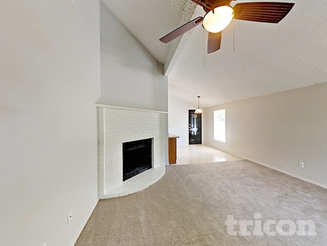 Photo - 609 S Walnut Creek Dr