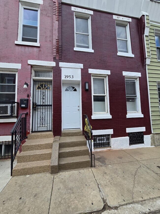 Photo - 3953 Wyalusing Ave