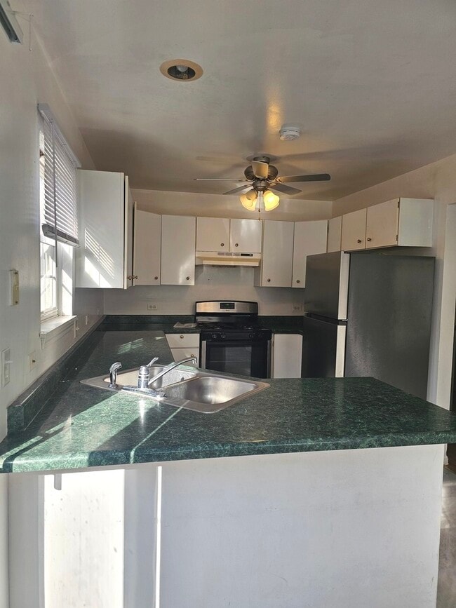 Photo - 723 Tiffany Ct Townhome