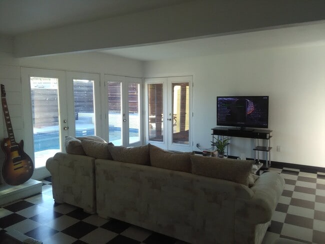 1937 Caballero Way