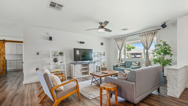 Photo - 8035 E Earll Dr