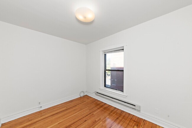 Photo - 3841 N Fremont St Unidad 1