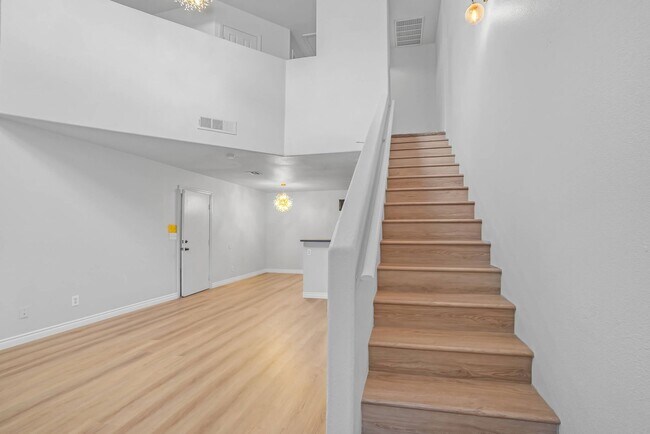 Photo - MOVE IN READY 3-BEDROOM 2-BATHROOM TOWNHOME IN GATED COMMUNITY!