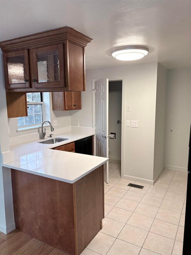 Photo - 2 Arabian Ct