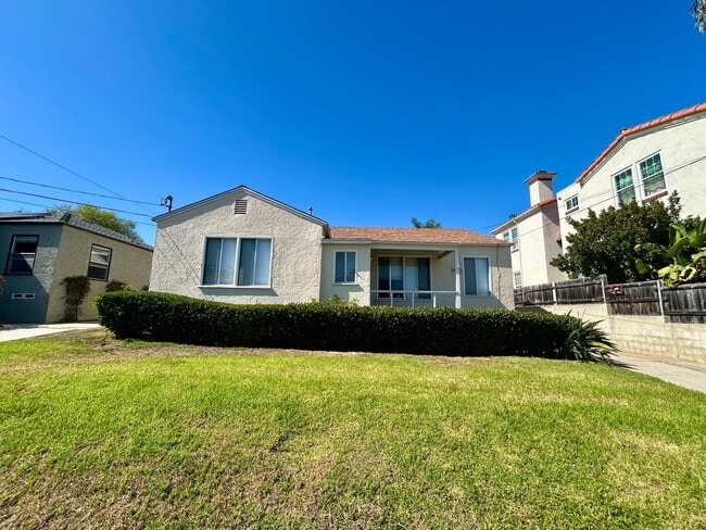 Photo - 3 Bedroom Charmer in the Heart of Pacific ...