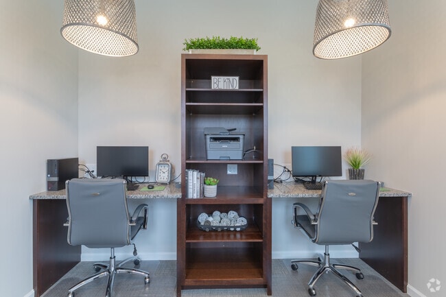 Business Center - Coventry Square Apartments