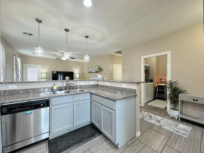 Photo - Northeast El Paso 3 Bed Refrig A/C Across From Park!