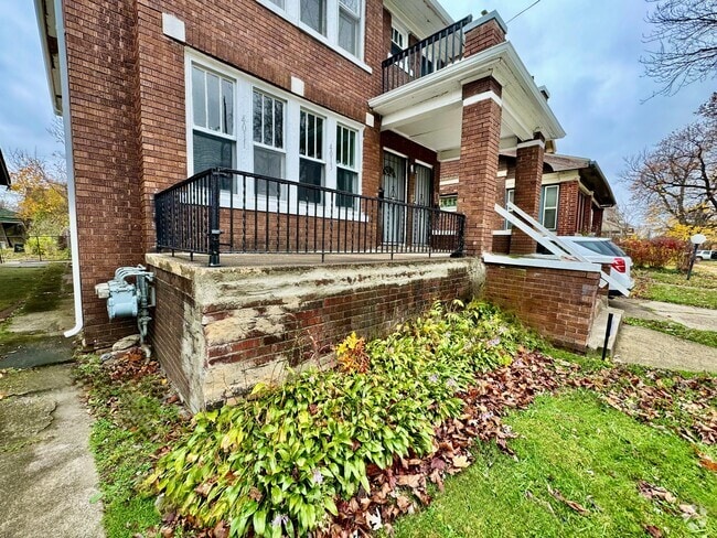 Building Photo - 4011 Beniteau St Rental
