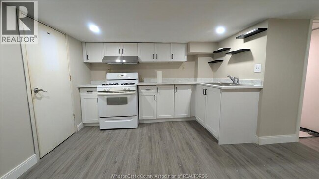 Photo - 3243 Millen St