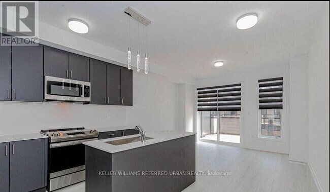 Photo - 1579 Midland Ave