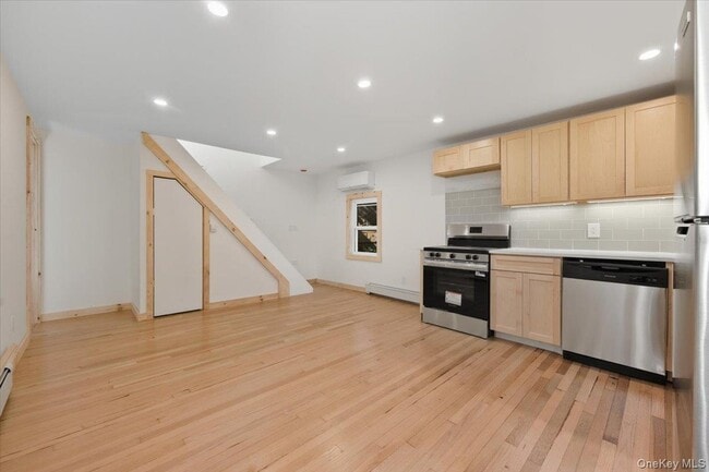 Photo - 132 A Raymond St