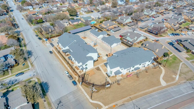 Photo - 2201 Arbrook