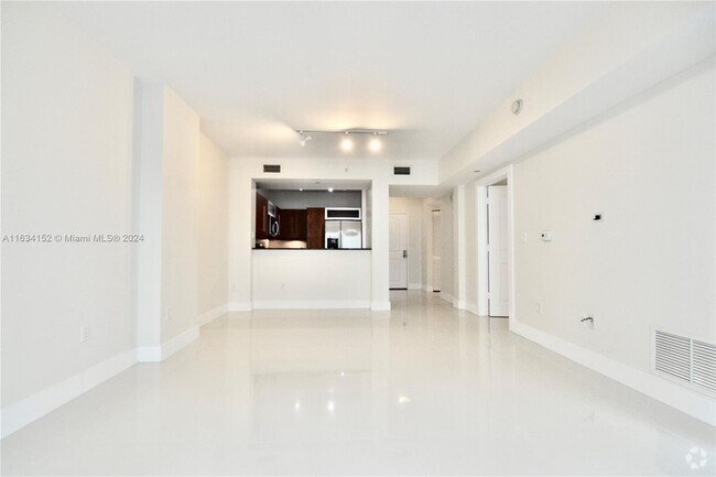 Building Photo - 7350 SW 89th St Unit 603S Rental