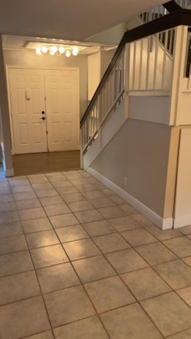 Photo - 5855-5855 Northpointe Ln