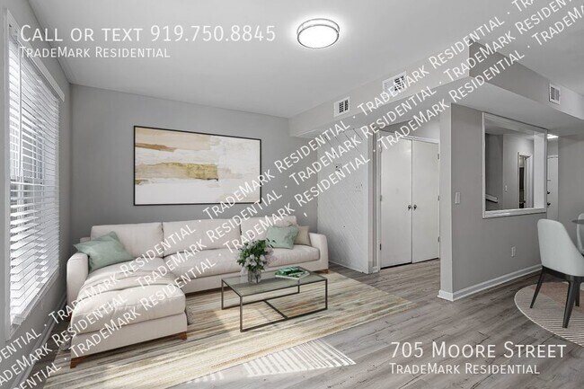 Photo - 705 S Moore St