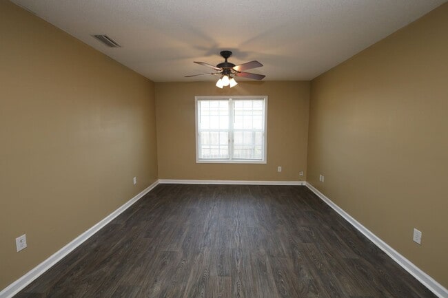Photo - 1728 Eli Pl Unit A
