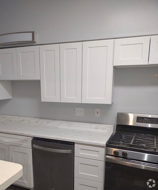 Building Photo - 32_513 Unit C Rental