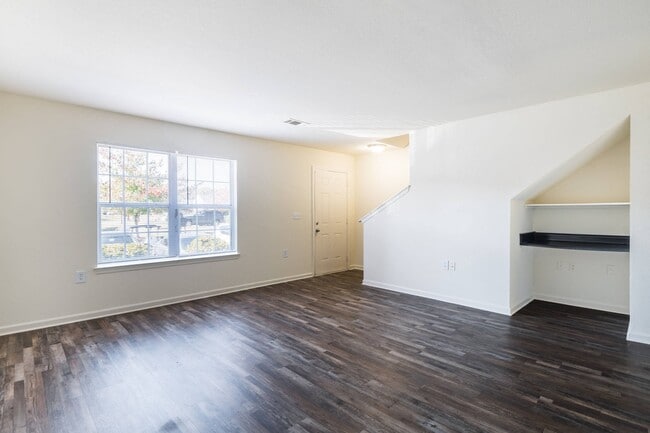 Crescent Pointe Townhomes